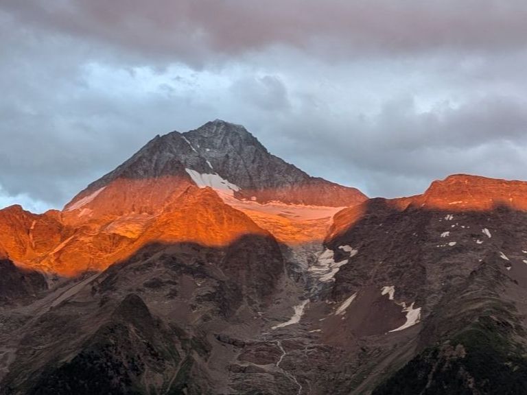 Feuer am Bietschhorn